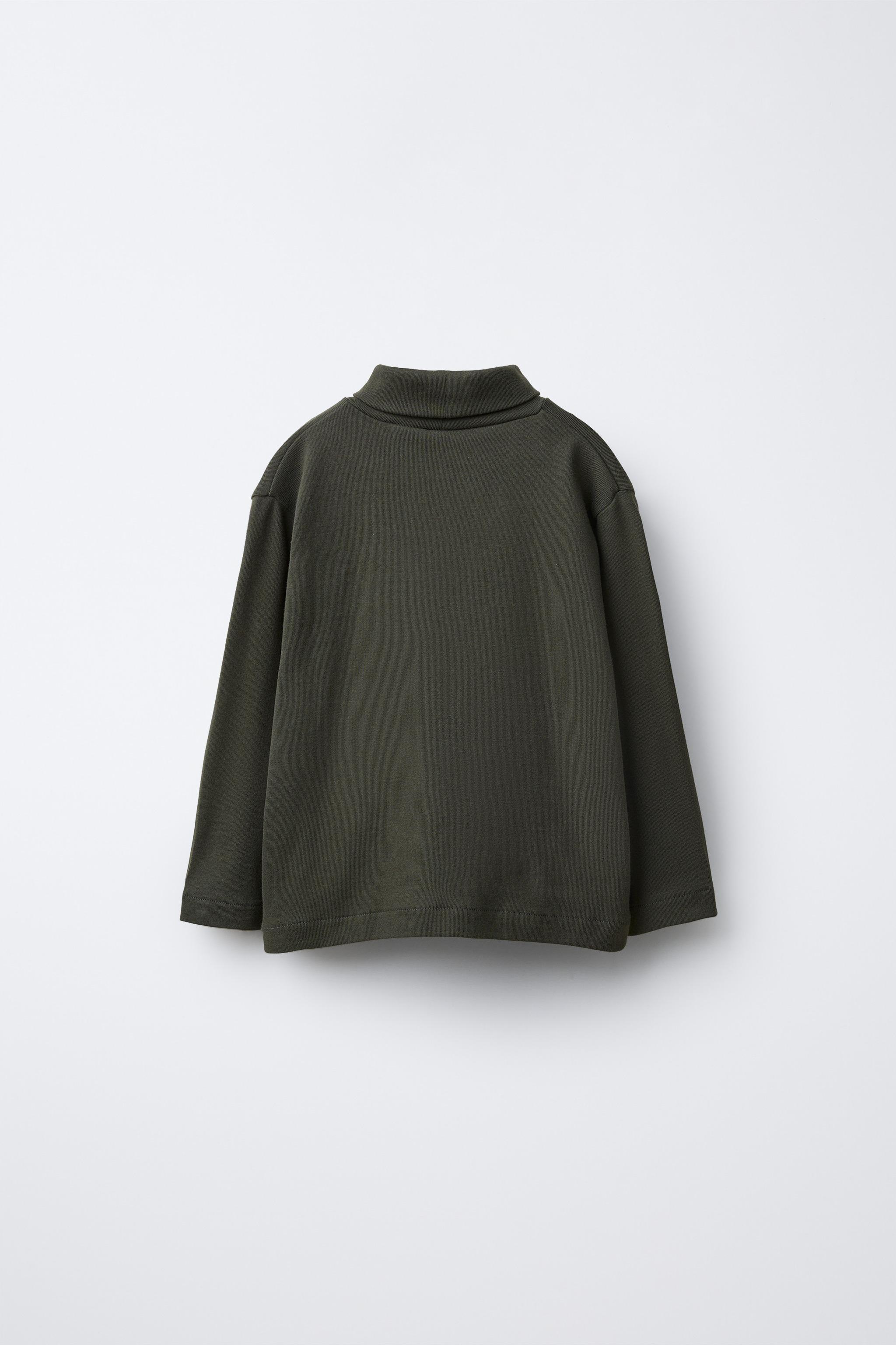 TURTLENECK T-SHIRT